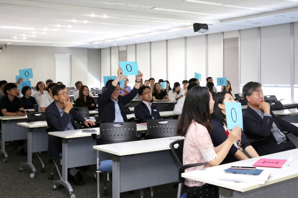 행복청은 지난 19일 청렴한 공직문화 조성을 위해 직원 대상으로 '청렴골든벨'을 개최했다.(사진=행복청)